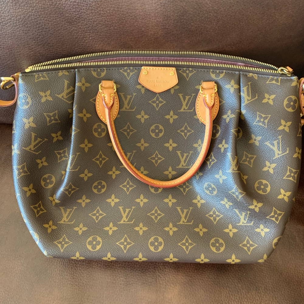 Medium size authentic Lous Vuitton